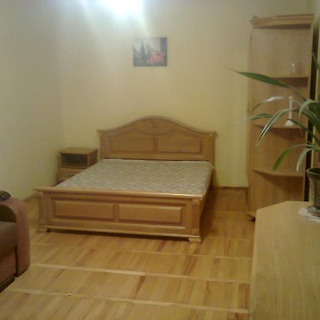 Apartment With Balcony Λβιβ Εξωτερικό φωτογραφία